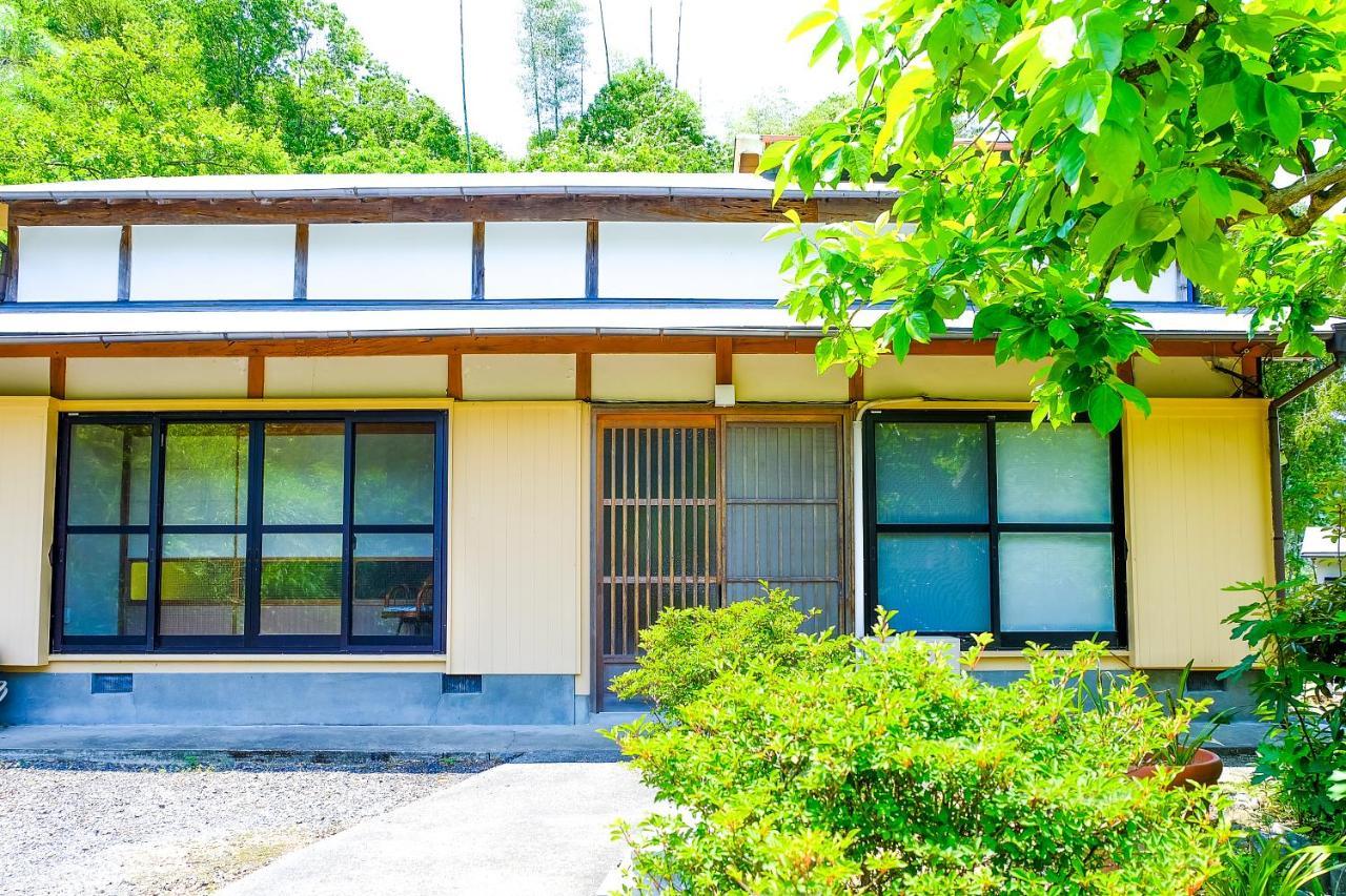 四万十川まで歩いて行ける 一棟まるっと貸し切りの宿 Gu Shimanto  Exterior photo